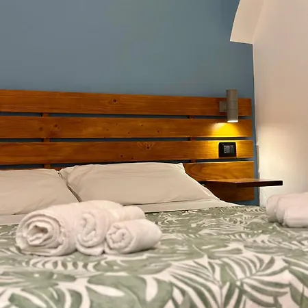 Casa Dante 17 Holiday home *