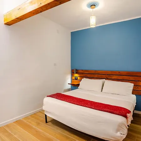 Casa Dante 17 *