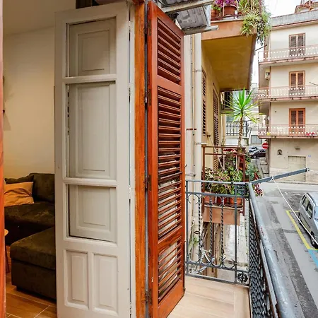 Casa Dante 17 Holiday home *